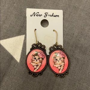 Cat 🐈 Vintage Style Drop Earrings 💖